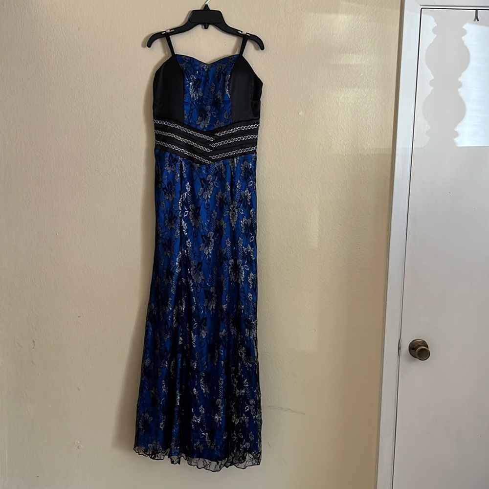 NWT Women’s Ever Pretty Maxi Dress size 8